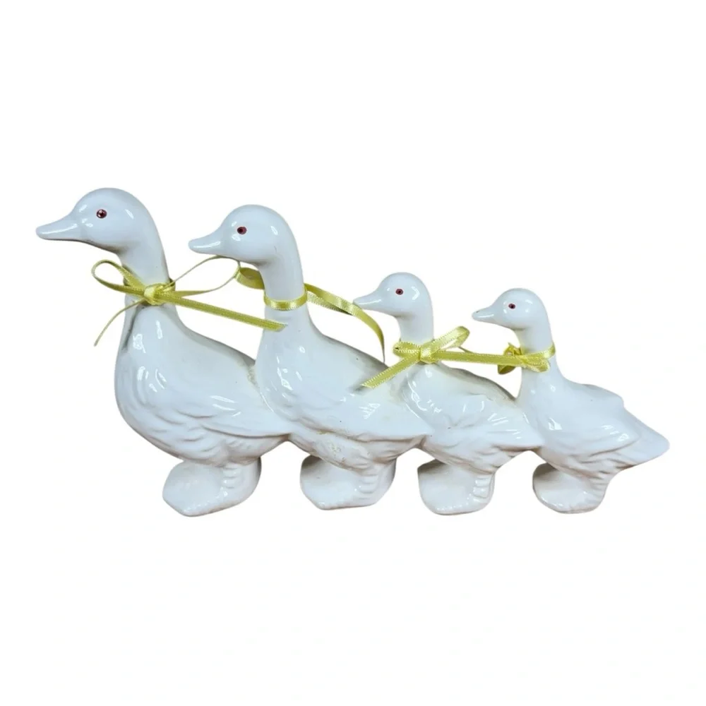 Dept.‎ 56 Duck Family Figurine
